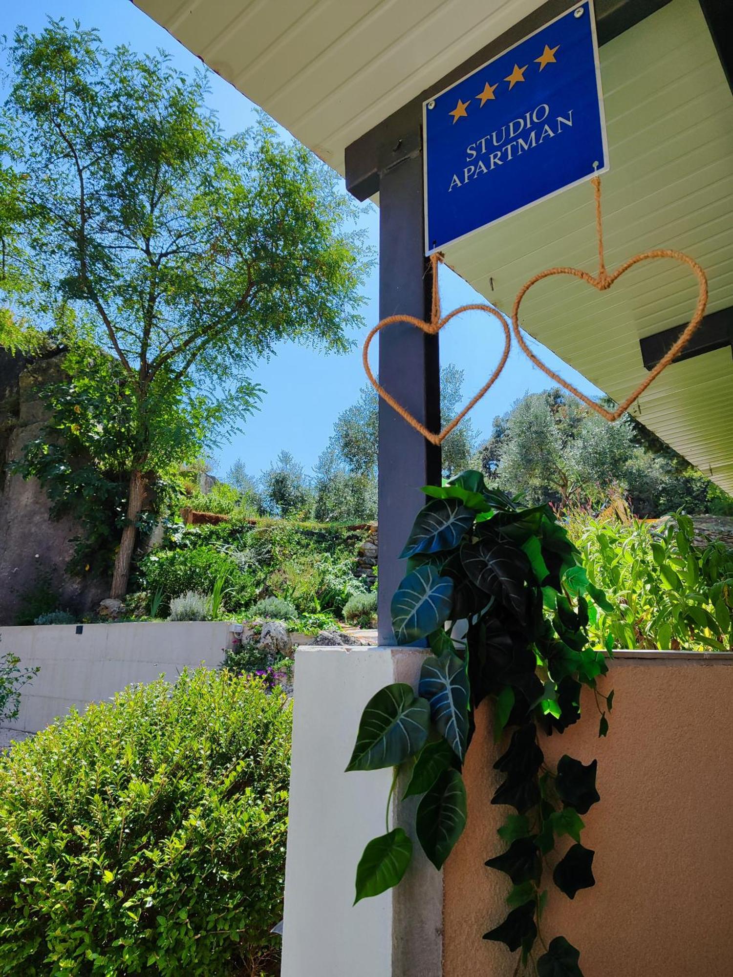 Cave With Free Parking Apartma Pula